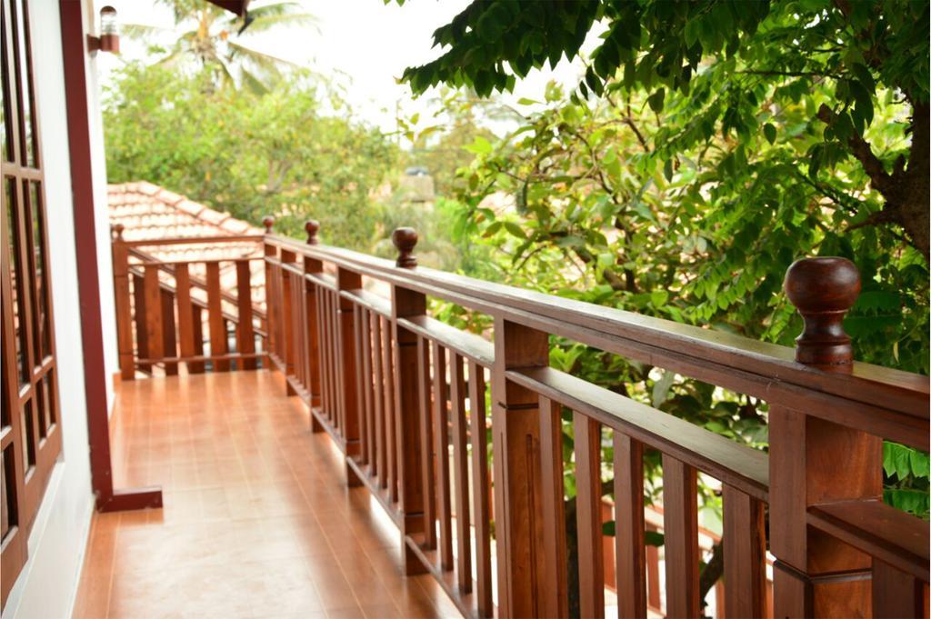 Hotel Tropical Garden à Negombo Extérieur photo