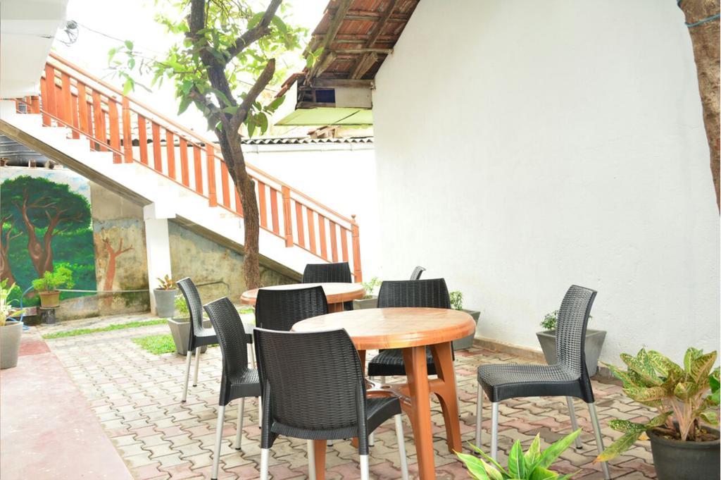 Hotel Tropical Garden à Negombo Extérieur photo